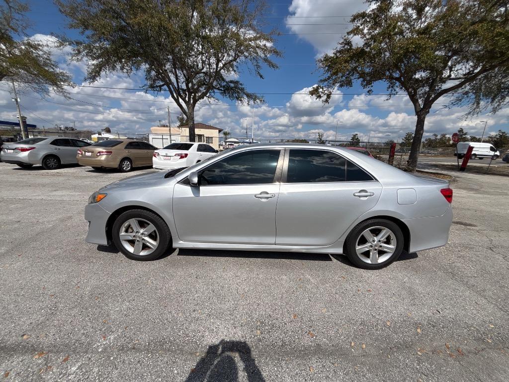 2013 Toyota Camry SE