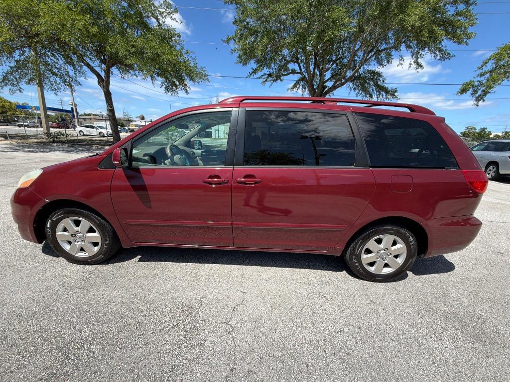 2008 Toyota Sienna XLE