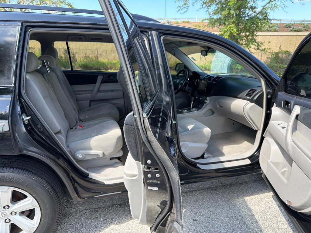 2010 Toyota Highlander Base - Photo 6