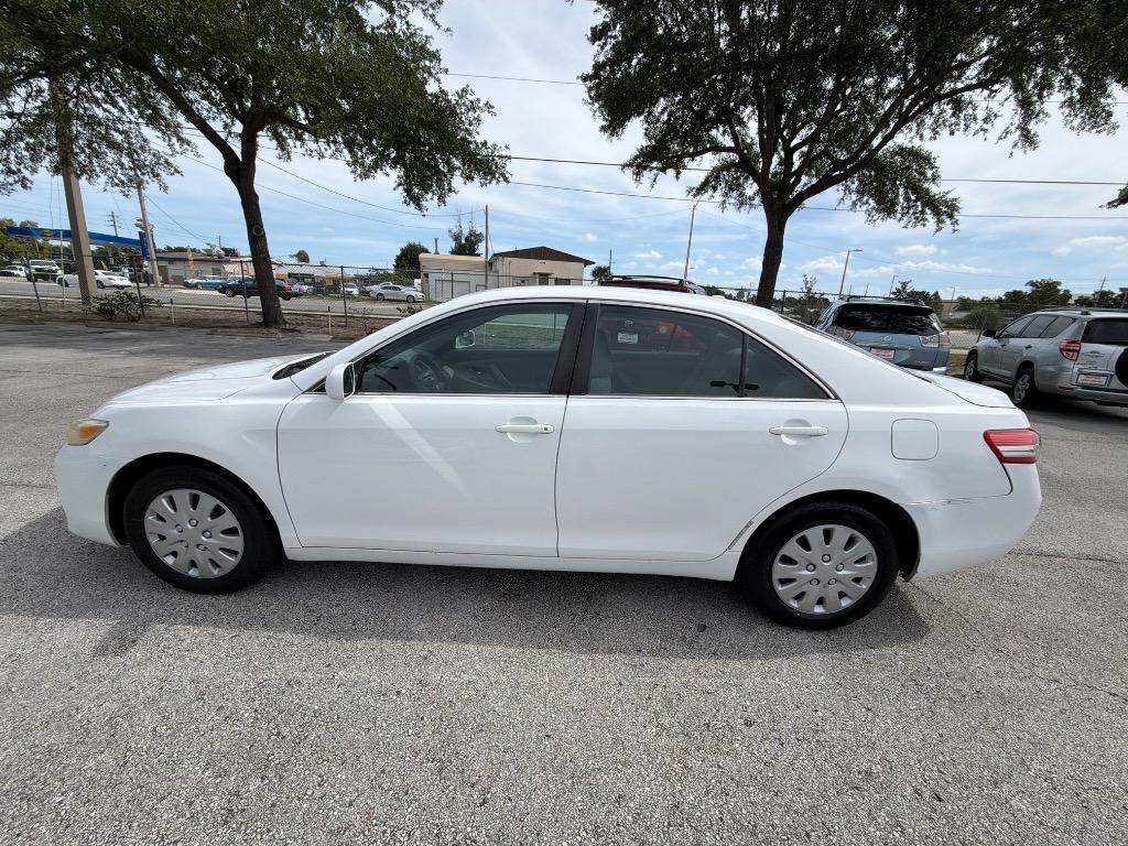2011 Toyota Camry 2.5 Auto's photo