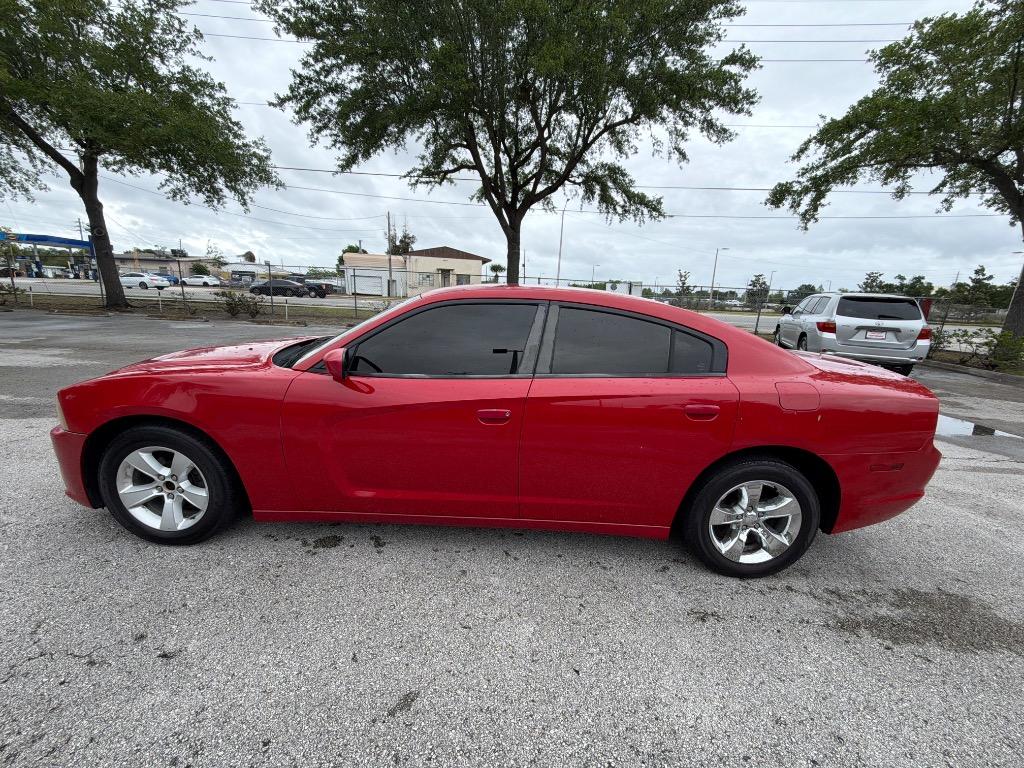 2013 Dodge Charger SE